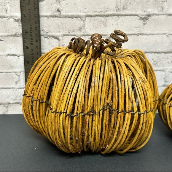 Grapevine Pumpkin Lot Of 2 Woven Holiday Decor Thanksgiving Fall Decorations - Picture 8 of 9